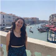 Studentessa di Medicina con diploma scientifico opzione scienze applicate